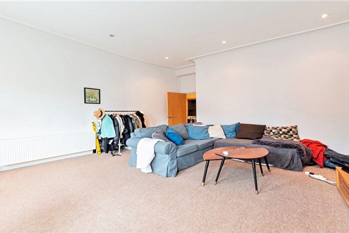 2 Bedroom Flat To Rent In Buckland Crescent, Belsize Park, NW3