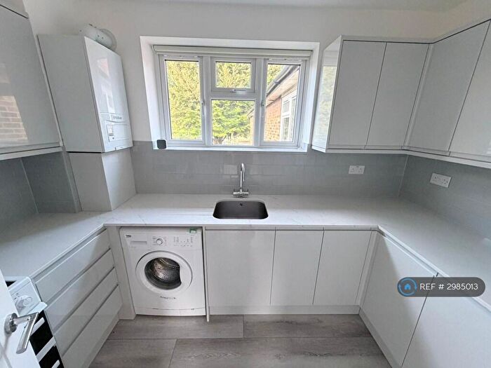 1 Bedroom Flat To Rent In Marriott Road, London, E15