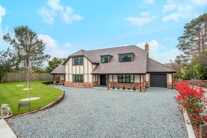 5 Bedroom Detached House To Rent In Platt Common, Sevenoaks, TN15