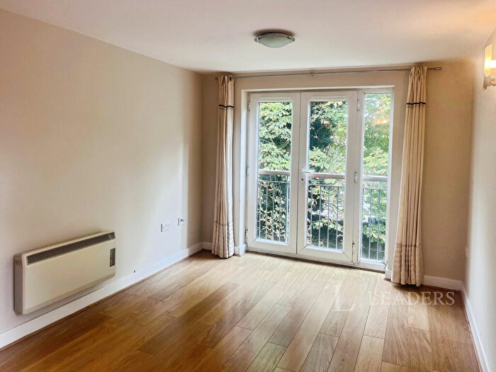 2 Bedroom Apartment To Rent In Meadow Court, Birmingham, B30