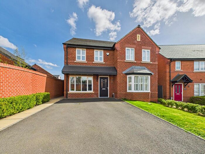 4 Bedroom Detached House For Sale In Warwick Close, Littleover, DE23