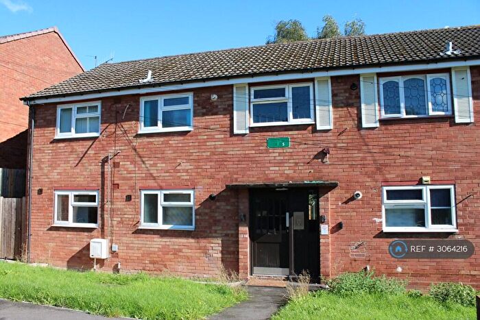 1 Bedroom Flat To Rent In Parkhouse Gardens, Dudley, DY3