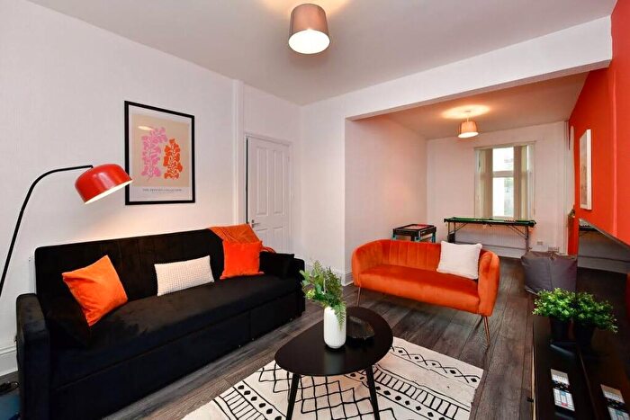3 Bedroom Terraced House For Sale In Vincent Street, Swansea, SA1