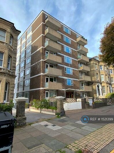 2 Bedroom Flat To Rent In Hereford Court, Hove, BN3