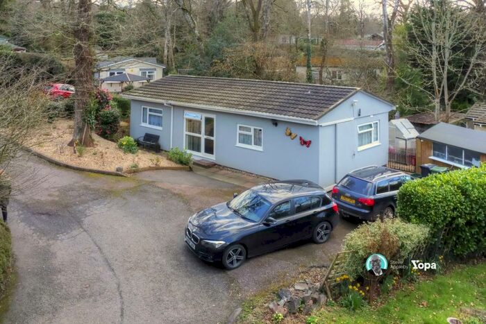 2 Bedroom Park Home For Sale In Brookside, Exeter, EX6