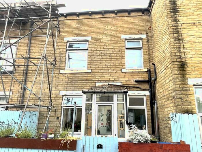 3 Bedroom Terraced House To Rent In Diamond Terrace, Off Pellon Lane