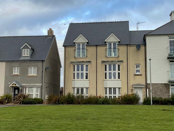 2 Bedroom Flat To Rent In Y Corsydd, Llanelli, SA15