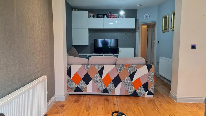 1 Bedroom Flat To Rent In Wadham Gardens, Greenford, UB6