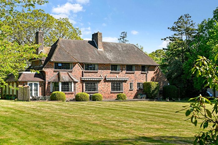 4 Bedroom Detached House For Sale In Cranbrook Road, Benenden, TN17