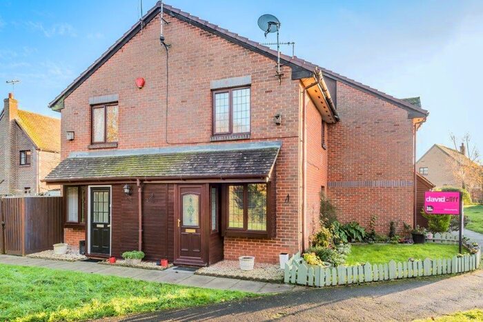 1 Bedroom End Of Terrace House To Rent In Deacon Close, Wokingham, RG40