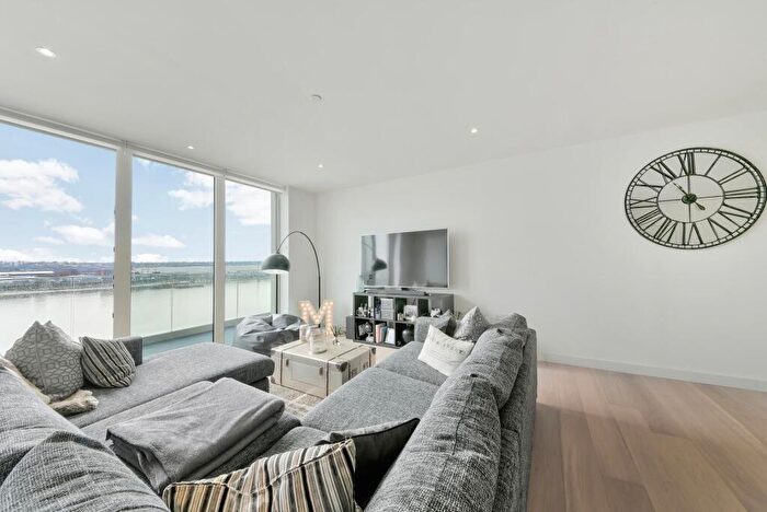 3 Bedroom Apartment To Rent In Echo Court, Royal Wharf, London, E16