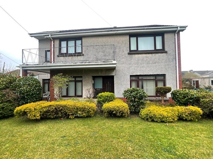 4 Bedroom House To Rent In Stepney Road, Burry Port, Carmarthenshire, SA16