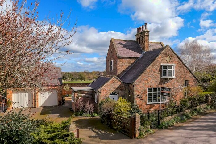 3 Bedroom Detached House For Sale In Littlethorpe, Ripon, HG4