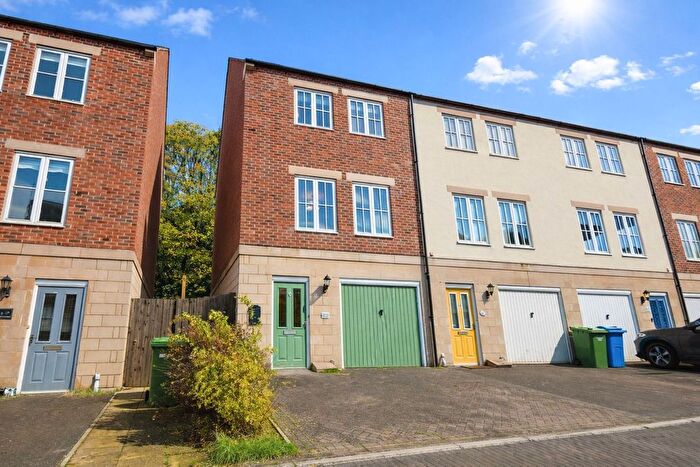 4 Bedroom Town House For Sale In Whitehall Landing, Whitby, YO22