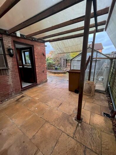 4 Bedroom Detached House To Rent In Windermere Drive, Wellingborough, NN8