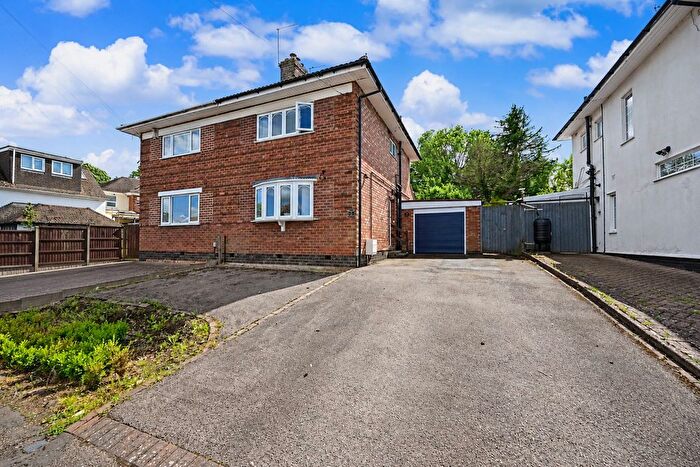 2 Bedroom Semi-Detached House For Sale In Wentworth Road, Rugby, CV22