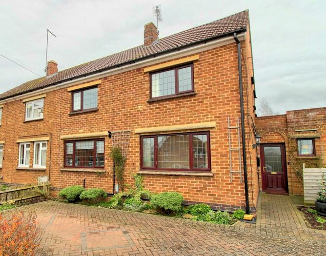 3 Bedroom Semi-Detached House For Sale In Highfield Way, Yardley Hastings, NN7