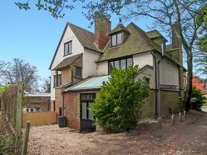 Studio To Rent In Hindhead Galleries, Tilford Road, Hindhead, GU26