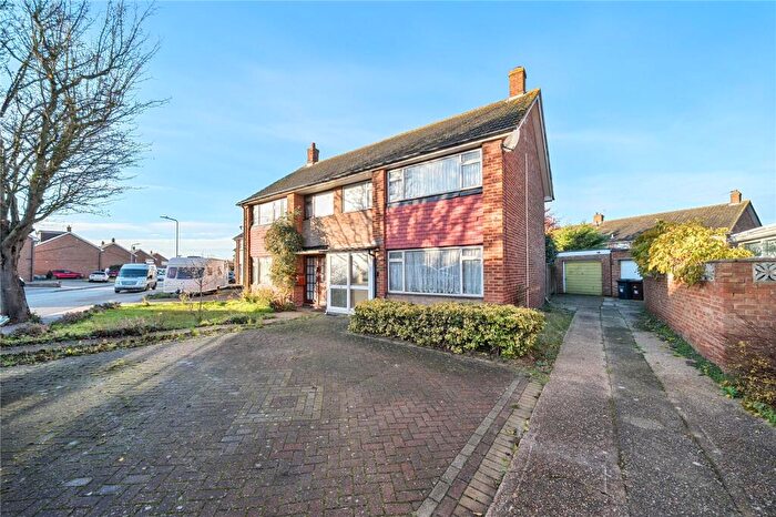 3 Bedroom Semi Detached House For Sale In Marling Way, Gravesend, Kent, DA12