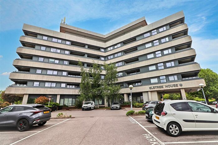 2 Bedroom Flat For Sale In Elstree Way, Borehamwood, WD6