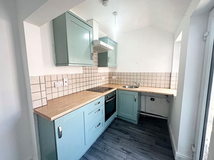 3 Bedroom Terraced House To Rent In Meadow Lane, Nottingham, NG2