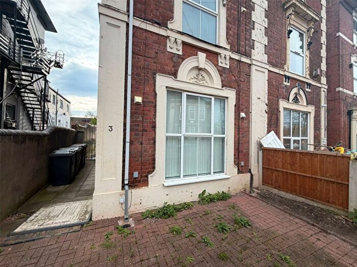 1 Bedroom Flat To Rent In Merridale Lane, Wolverhampton, WV3