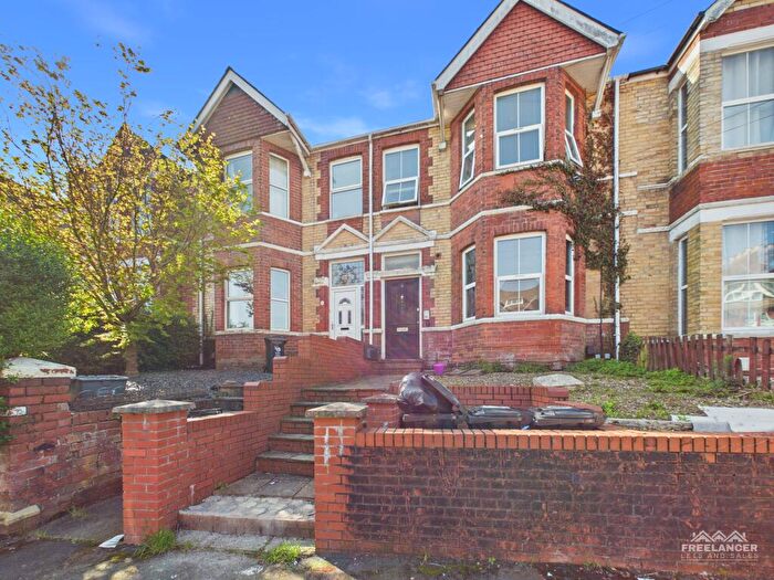 2 Bedroom Flat For Sale In Ombersley Road, Newport, Gwent, NP20