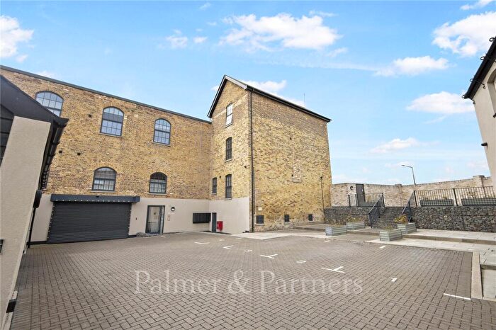 2 Bedroom Apartment To Rent In Maponite Buildings, Hawkins Road, Colchester, Essex, CO2