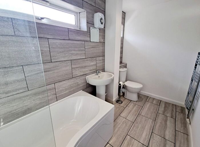 1 Bedroom Flat To Rent In Trumper Road, Stevenage, SG1