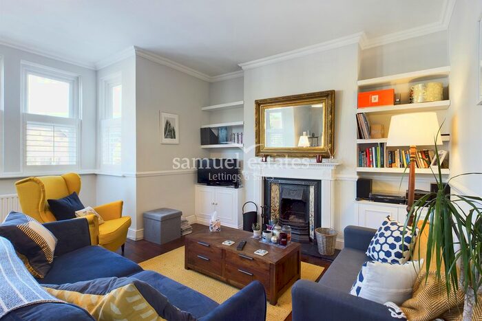 3 Bedroom Flat To Rent In Lewin Road, Streatham, SW16