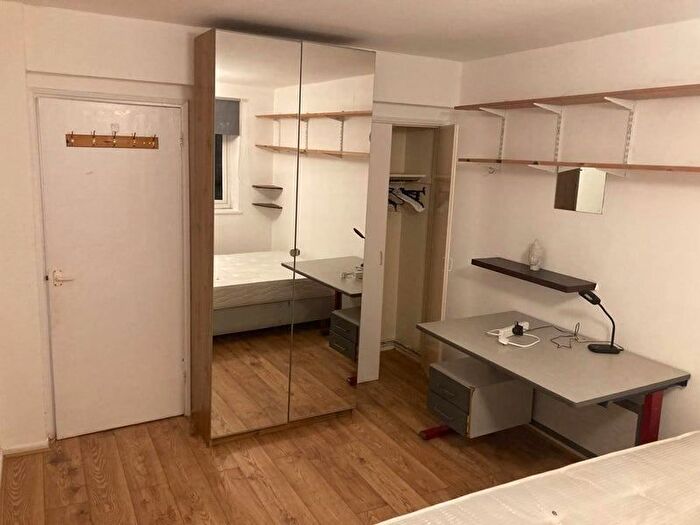 2 Bedroom Flat To Rent In Longfield Estate, Bermondsey/Elephant And Castle, SE1