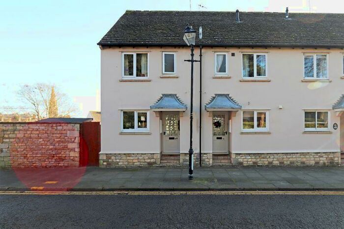 2 Bedroom Town House To Rent In Warrenne Keep, Stamford, PE9