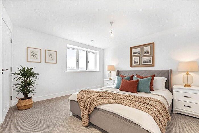 2 Bedroom Apartment For Sale In Coudray Mews, Padworth, Reading, RG7