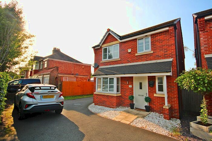 3 Bedroom Detached House To Rent In Loushers Lane, Warrington, WA4