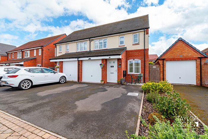 3 Bedroom Semi-detached House For Sale In Watchman Walk, Tamworth, B79