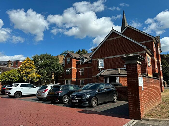 2 Bedroom Flat To Rent In Cameron Road, CR0