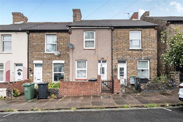 3 Bedroom Terraced House For Sale In Gladstone Road, Dartford, Kent, DA1