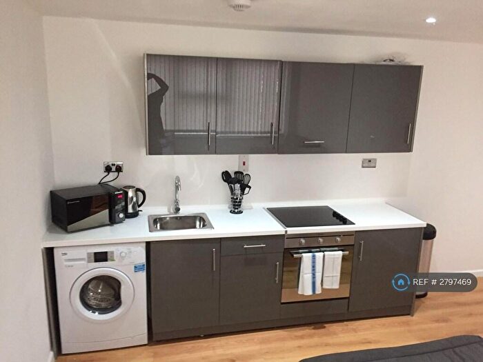 2 Bedroom Flat To Rent In Keswick House, Leicester, LE1
