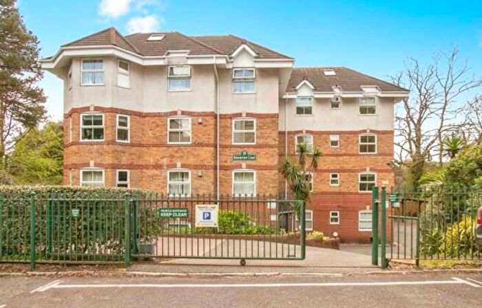 2 Bedroom Flat To Rent In St. Stephens Road, Bourneview Court, BH2