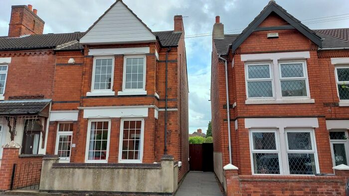 3 Bedroom Semi-Detached House To Rent In Vaughan Street, Coalville, LE67