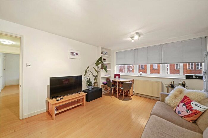 2 Bedroom Flat To Rent In Eamont Court, Shannon Place, NW8