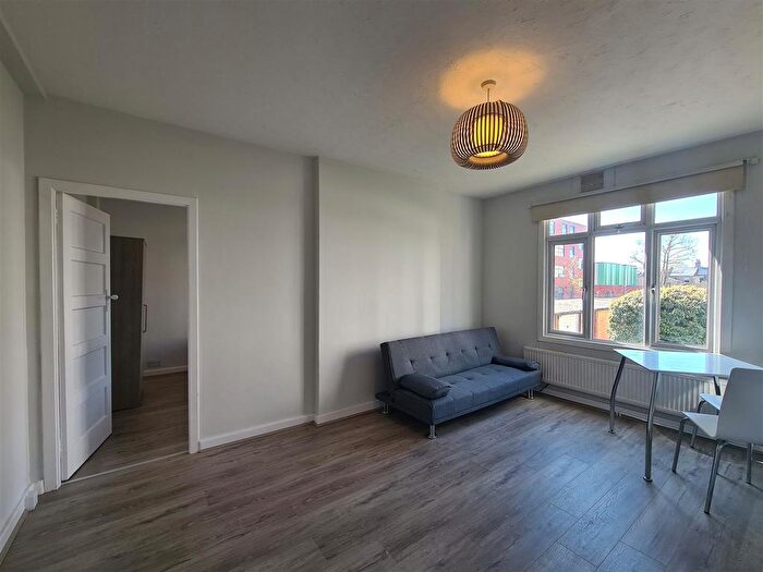 1 Bedroom Flat To Rent In Brixton Hill Court, Brixton Hill, SW2