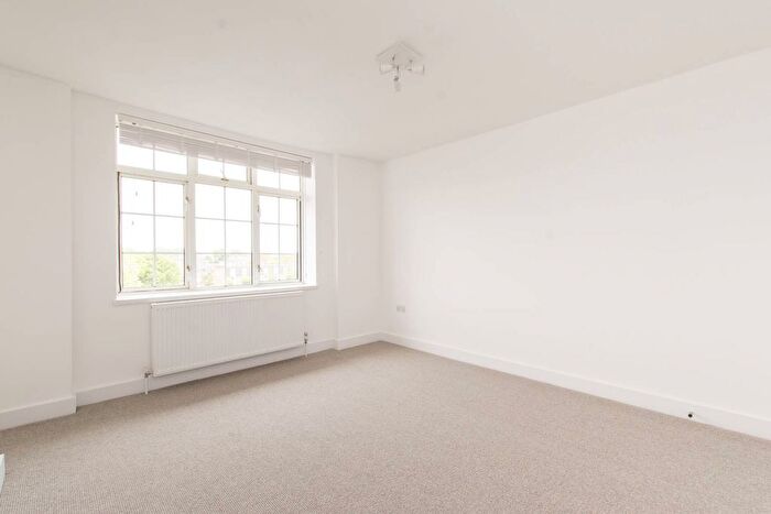 1 Bedroom Flat For Sale In Hartington Road, Nine Elms, London, SW8
