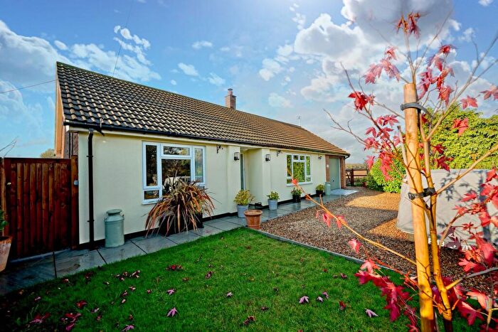 3 Bedroom Bungalow For Sale In Main Street, Upton, Huntingdon, PE28