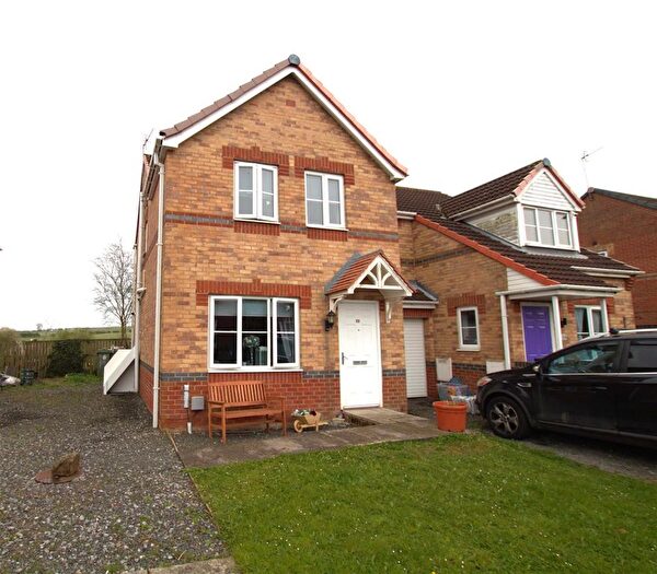 3 Bedroom Semi-Detached House For Sale In Windermere Road, South Hetton, DH6