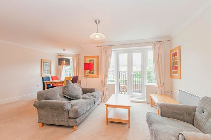 2 Bedroom Flat To Rent In Elizabeth Jennings Way, Oxford, OX2