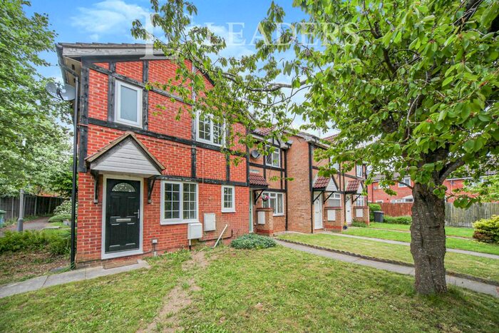 1 Bedroom Terraced House To Rent In Farmbrook, Luton, LU2