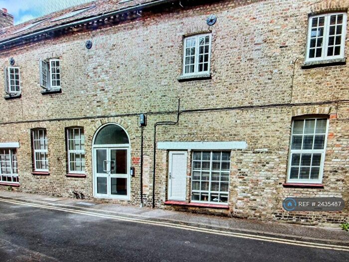 1 Bedroom Flat To Rent In Orchard House, Huntingdon, PE29