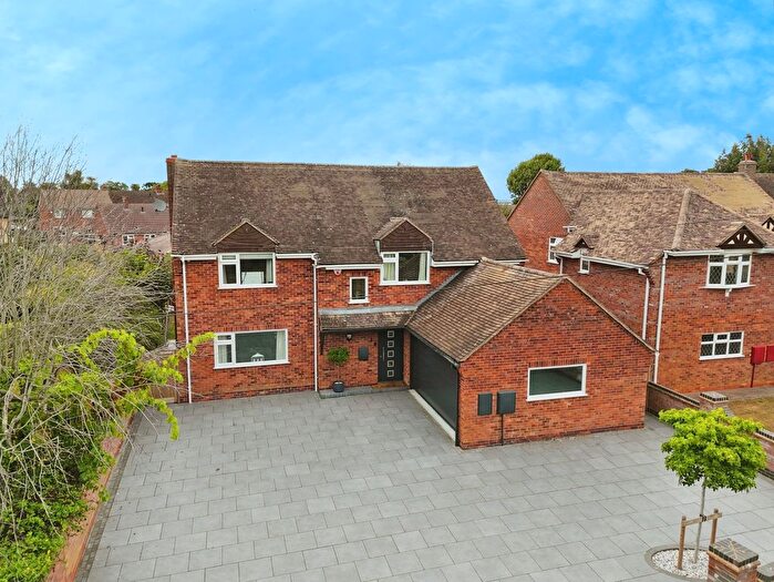 4 Bedroom Detached House For Sale In Queens Close, Leamington Spa, Warwickshire, CV33