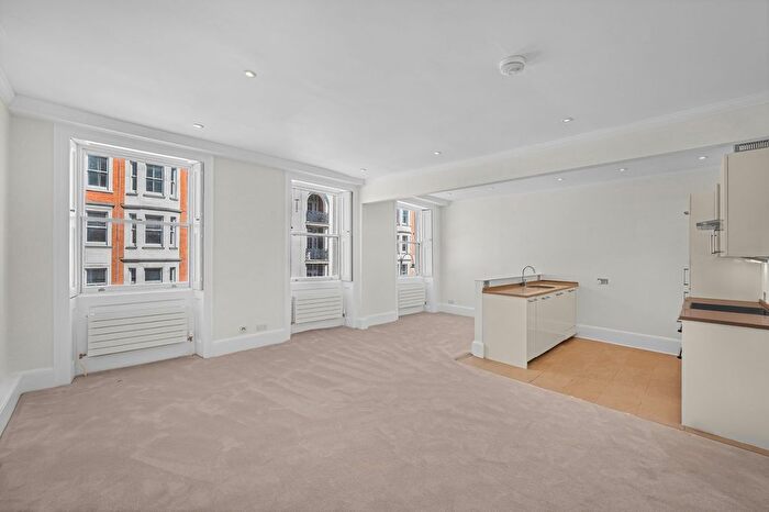 1 Bedroom Flat To Rent In Gower Street, Bloomsbury, WC1E